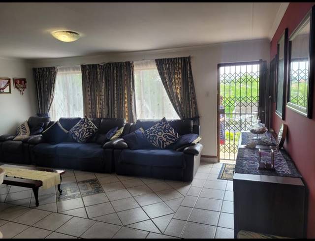 4 BEDROOM PROPERTY TO RENT IN SEA VIEW